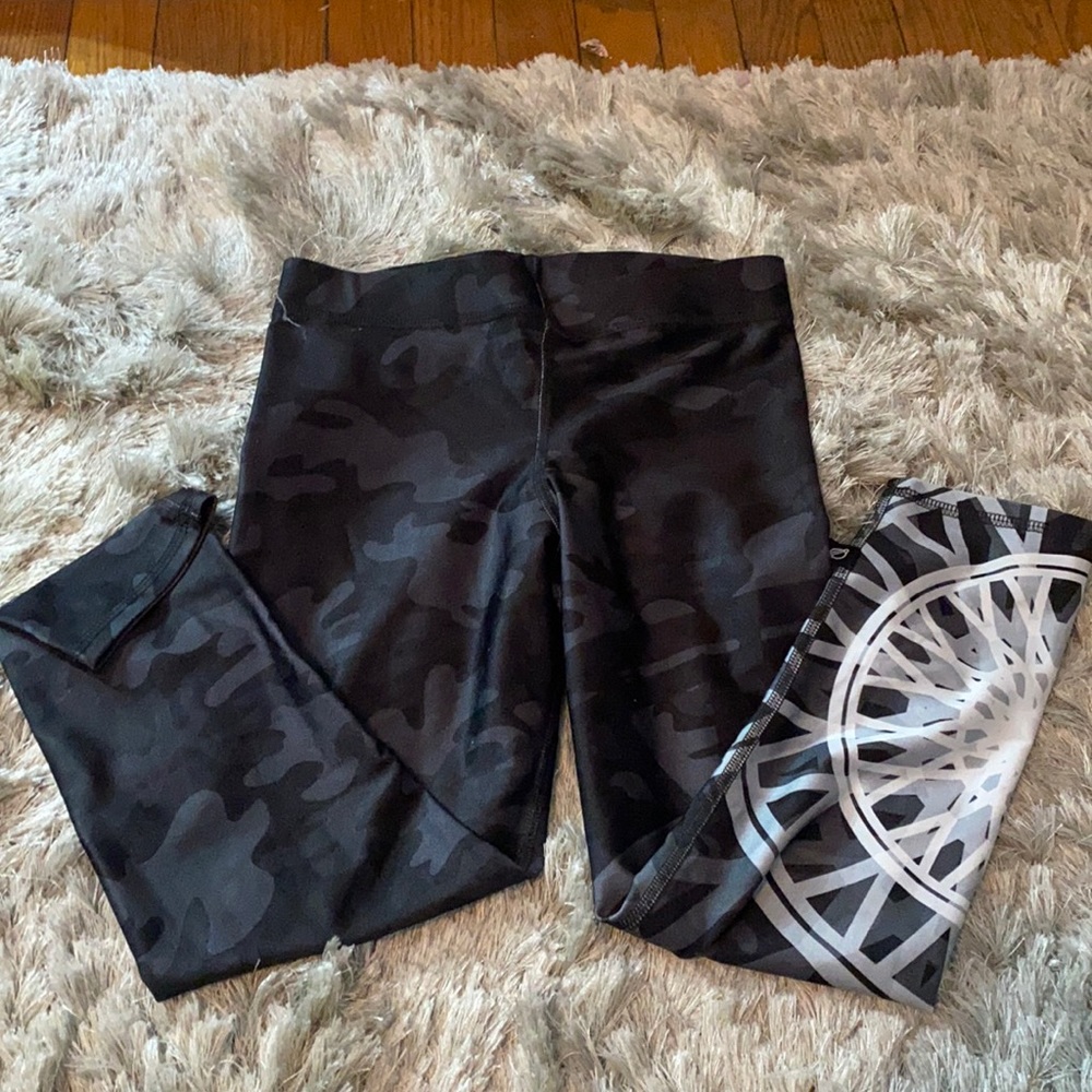 Soul Cycle Camo Cropped Leggings